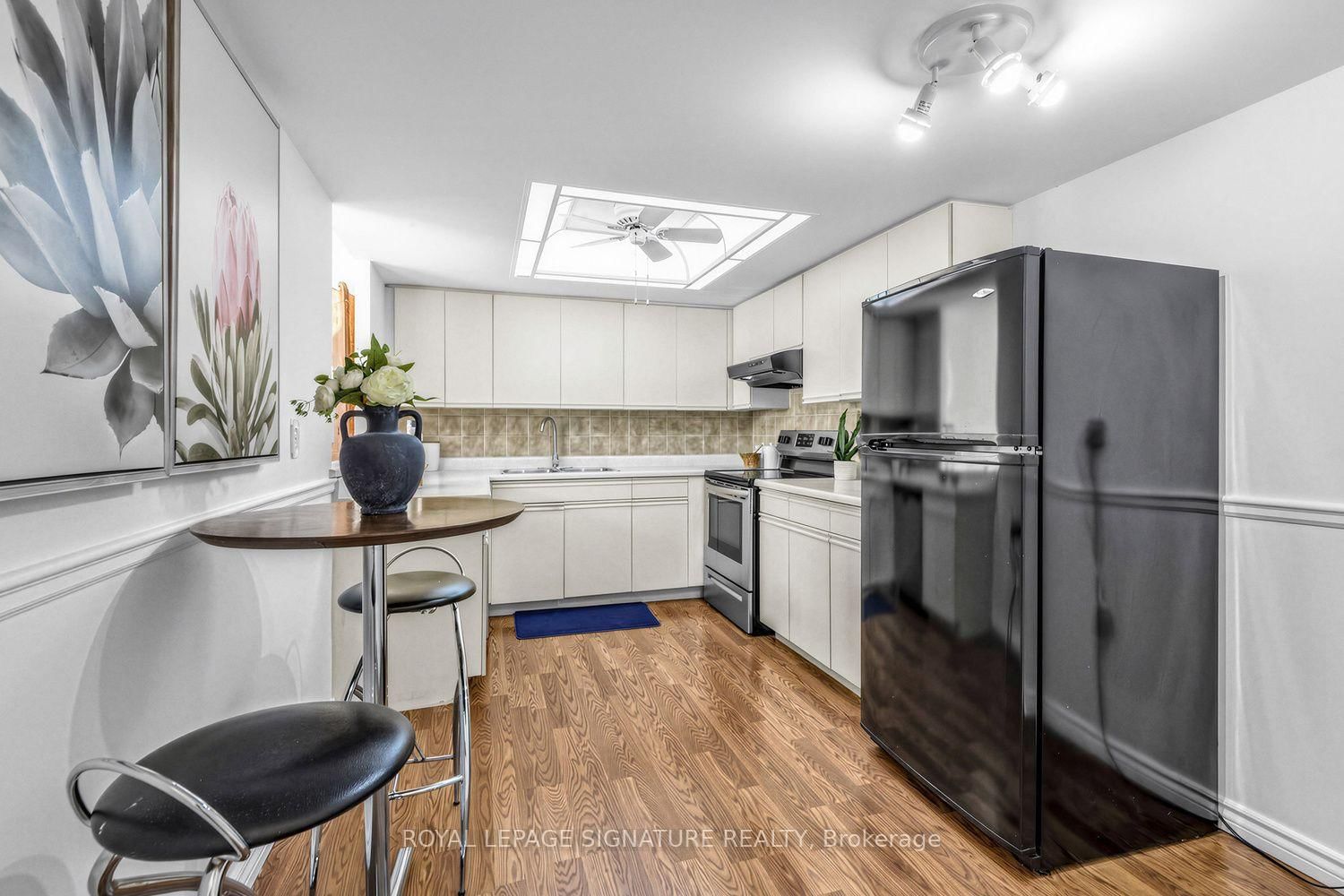 20 Baif Boulevard • #408 • Richmond Hill, ON photo 10