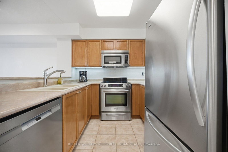 5 Emerald Lane photo 4