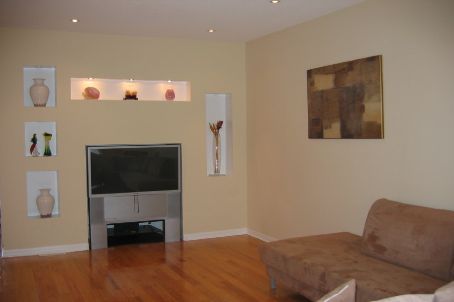 14 Zermatt Way, Markham, L3R5H9 | Image 2