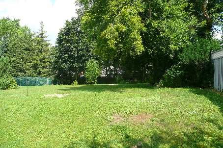 1059 Gorham St, Newmarket, L3Y 5G | Image 3