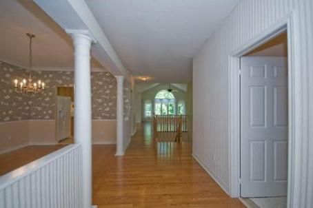 932 Shadrach Dr, Newmarket, L3X2H4 | Image 2