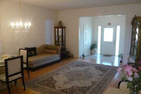 6 Levellands Cres, Richmond Hill, L4B0A5 | Image 2