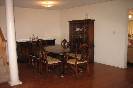 75 Maffey Cres, Richmond Hill, L4S0A8 | Image 3