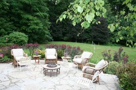 65 Offord Cres, Aurora, L4G3G8 | Image 2