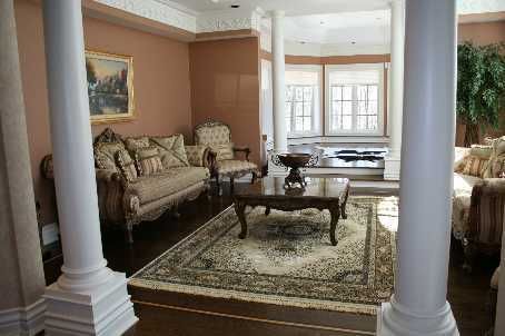 65 Offord Cres, Aurora, L4G3G8 | Image 3