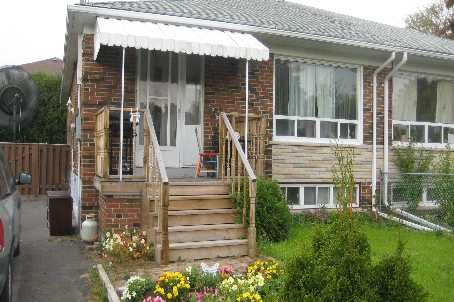 382 Blue Grass Blvd, Richmond Hill, L4C3H4 | Image 2