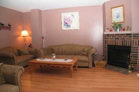 13 Don Head Village Blvd, Richmond Hill, L4C7M3 | Image 2