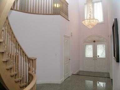 10 Fisico Crt, Richmond Hill, L4B3Z2 | Image 2