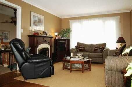 28 Pegg's Cres, East Gwillimbury, L9M1B3 | Image 2