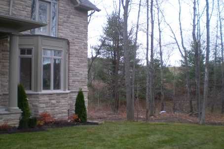 19 Glenhill Tr, Whitchurch-Stouffville, L4A1L9 | Image 3