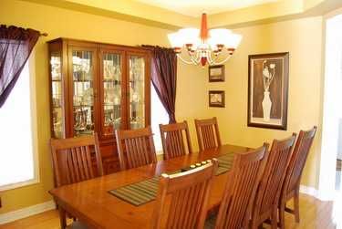 81 Old Colony Rd, Richmond Hill, L4E3X2 | Image 2