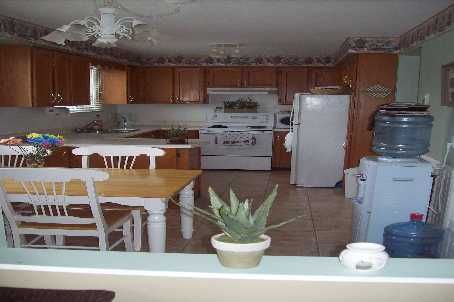 266 London Rd, Newmarket, L3Y6K8 | Image 3