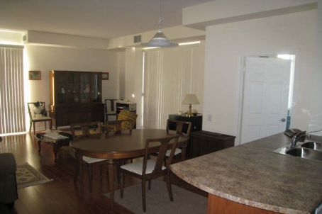 110 - 11121 Yonge St, Richmond Hill, L4C0S7 | Image 2