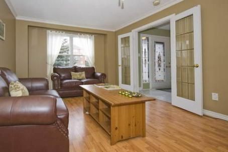 6 Mcclenny Dr, Aurora, L4G5P9 | Image 3