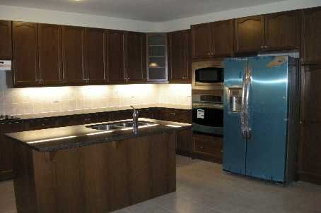 3 Prince Of Wales Dr, Markham, L6C0E1 | Image 3