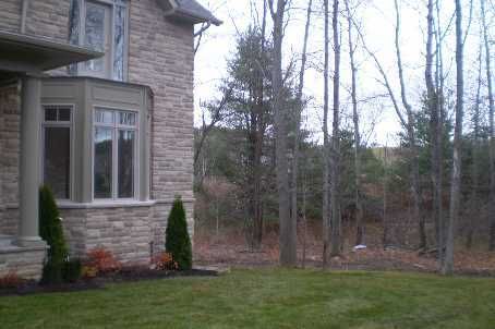 19 Glenhill Tr, Whitchurch-Stouffville, L4A1L9 | Image 3