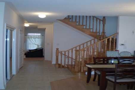 11 Rizal Ave, Markham, L6B0G7 | Image 2