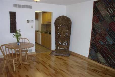 122 Tamarack Dr, Markham, L3T4X4 | Image 3