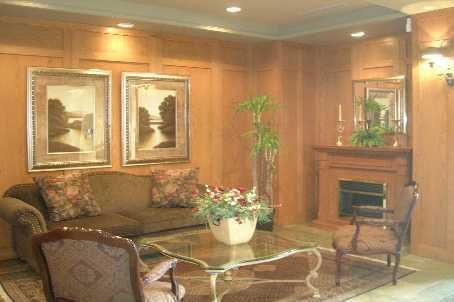 806 - 29 Northern Heights Dr, Richmond Hill, L4B4L8 | Image 3