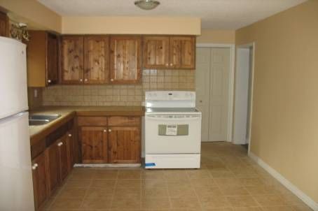 11 George St, East Gwillimbury, L0G1W0 | Image 2