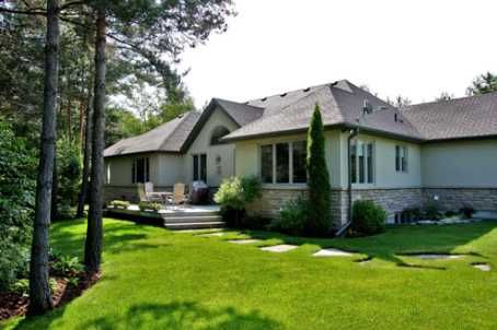 7 Loggers Tr, Whitchurch-Stouffville, L3Y4W1 | Image 2