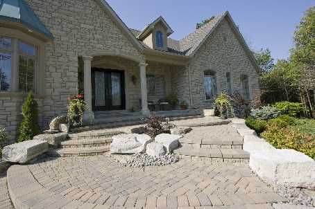 5 Riverstone Crt, East Gwillimbury, L0G1V0 | Image 2