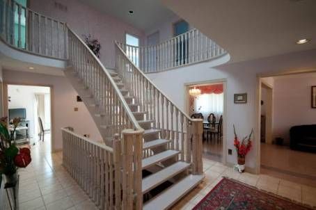 75 Rockwood Cres, Vaughan, L4J7T2 | Image 2