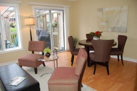 50 Widdifield Ave, Newmarket, L3X1Z4 | Image 2