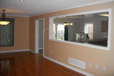 146 Roxbury St, Markham, L3S3T1 | Image 2