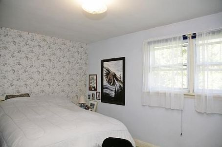 97 Park Cres, Richmond Hill, L4E3J5 | Image 2