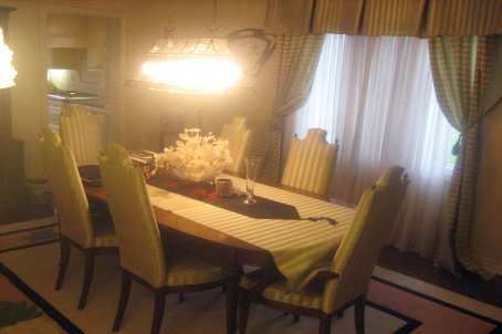 112 Strathearn Ave, Richmond Hill, L4B2L2 | Image 3