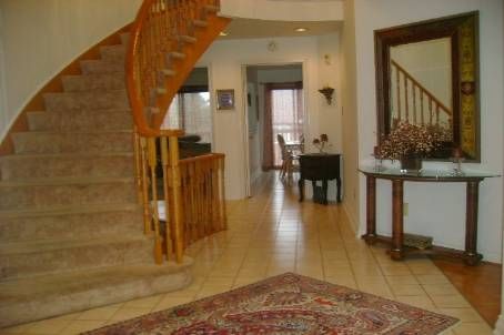 19 Cygnus Dr, Richmond Hill, L4C8P4 | Image 3