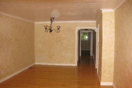 107 Bayview Pkwy, Newmarket, L3Y3W2 | Image 3