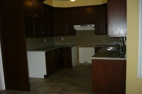 39 Retreat Blvd, Vaughan, L4H0C1 | Image 2