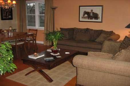 391 Alper St, Richmond Hill, L4C2Z3 | Image 2