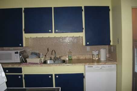 255 Penn Ave, Newmarket, L3Y2S4 | Image 3