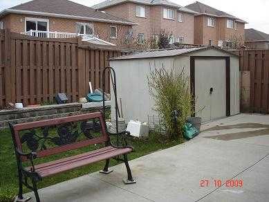 119 Blackthorn Dr, Vaughan, L6A3N2 | Image 2