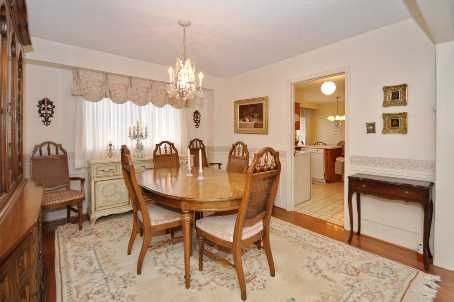 99 Burndean Crt, Richmond Hill, L4B9W5 | Image 3