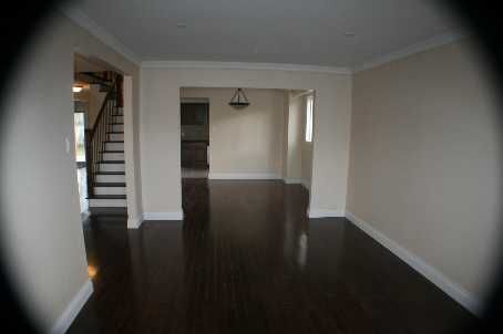 266 London Rd, Newmarket, L3Y6K8 | Image 3