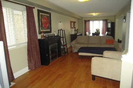 117 Professor Day Dr, Bradford West Gwillimbury, L3Z3C1 | Image 3