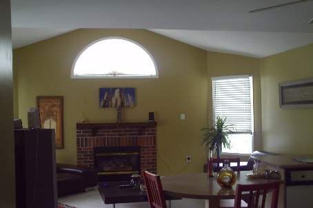 22 Rush Rd, Aurora, L4G7G5 | Image 3