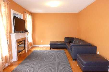 65 Burgundy Tr, Vaughan, L4J8V9 | Image 3