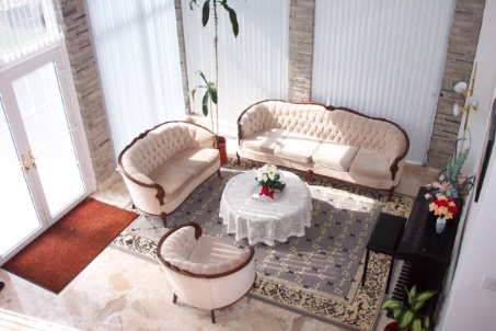 23 Montgomery Crt, Markham, L3R0C4 | Image 3