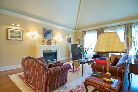 65 Thornbank Rd, Vaughan, L4J2A1 | Image 2