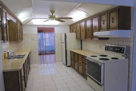 169 Willowbrook Rd, Markham, L3T5L5 | Image 2