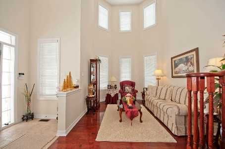 1 Lourakis St, Richmond Hill, L4E0J5 | Image 2