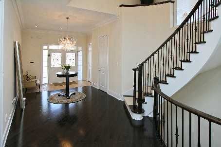 232 Luca Ave, Vaughan, L6A0X3 | Image 2