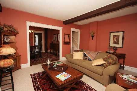 30 Elizabeth St S, Richmond Hill, L4C3V4 | Image 2