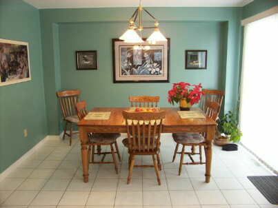 719 Shanahan Blvd, Newmarket, L3X1P8 | Image 3