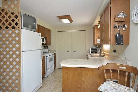 4 Tecumseth Pines Dr, New Tecumseth, L0G1W0 | Image 3